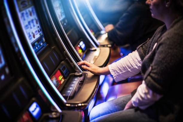 Live Casino dealer streaming blackjack game Live Casino dealer streaming blackjack game
